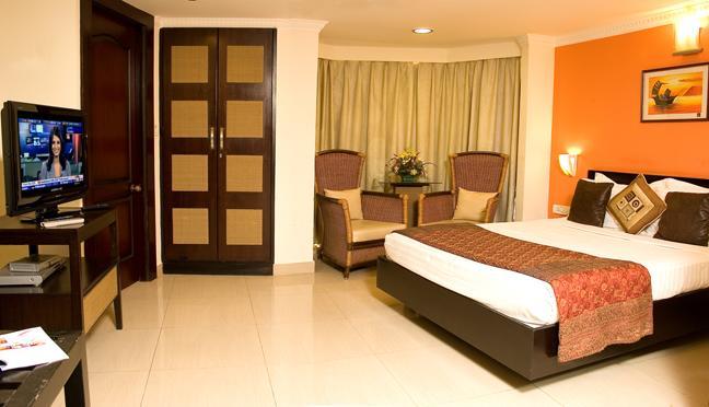 Shilton Suites Bangalore Phòng bức ảnh
